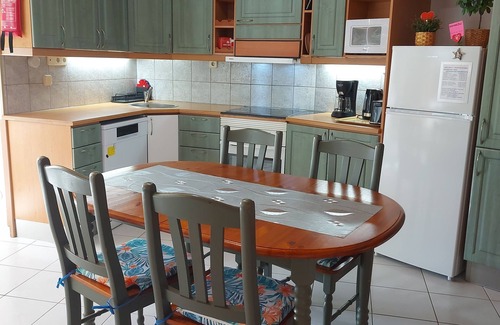 Tarajalillo House | Enjoy your Privacy in this 2-Bedroom Holiday Home in Bahía Feliz with Terrace