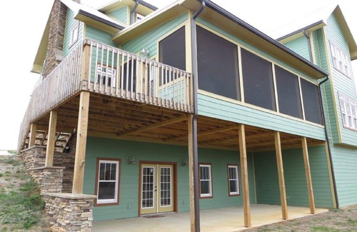 Winchester House | Enjoy Your Vacation on Tims Ford Lake