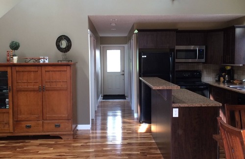 East Kootenay Cabin | Enjoy your visit in this beautiful, new, clean family and pet friendly cabin.