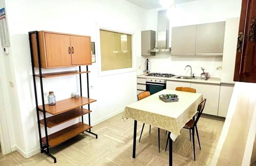 Scerni House | Ennio House. Enjoy relaxing in this charming one-bedroom apartment in Scerni.