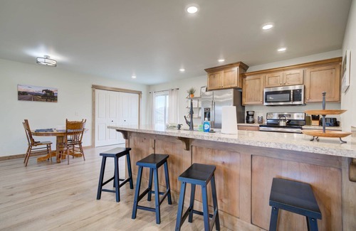 Ennis House | Ennis Townhouse Retreat