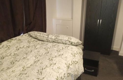 Burnley House | Ensuite double-bed (G1) close to Burnley city centre