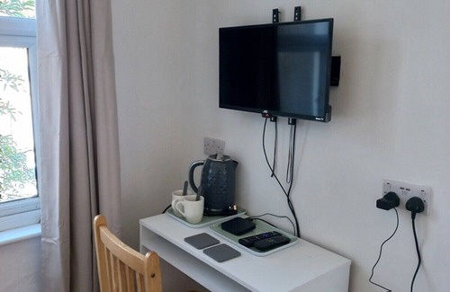 Tottenham House | Ensuite Double Bedroom