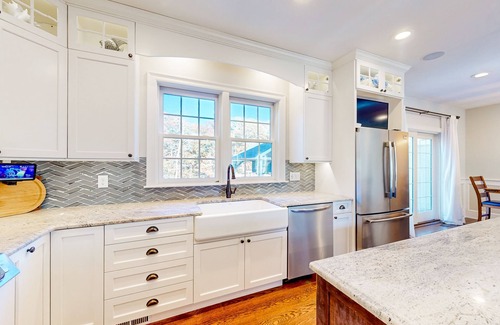 Yarmouth Port House | Entertainer's dream with plunge pool, outdoor kitchen & TV, game room