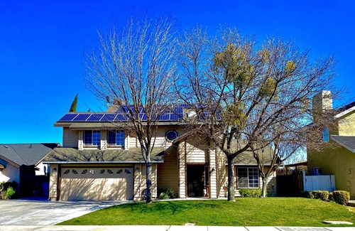 Paso Robles House | Entertainers delight-Pet's Welcome. Pool heated Memorial Day to Labor Day.