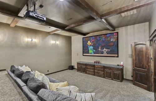 Meridian House | Entertainment Castle - Large Group & Company Func