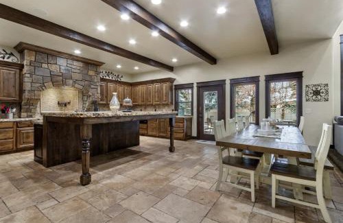 Meridian House | Entertainment Castle - Large Group & Company Func