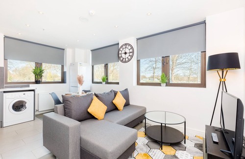 Perry Barr Apartment | ENTIRE 1 BEDROOM APARTMENT IN PERRY BARR FREE PARKING (commonwealth games 2022)