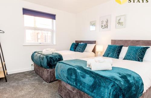 Northampton Apartment | Entire 2BR House 4beds Walk to Town Ctr