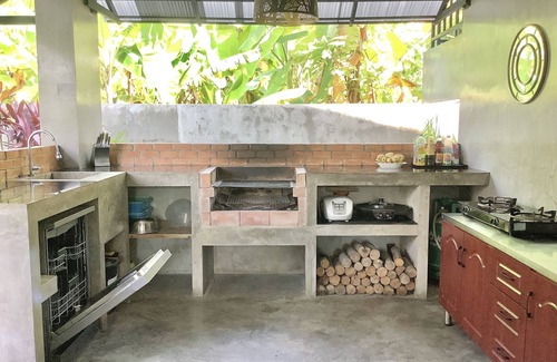 Chiang Mai Villa | Entire 3 villas combined 7BR/Free breakfast/5 kms from airport-city .