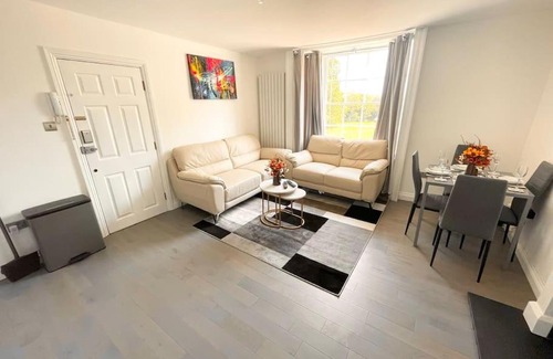 Redhill Apartment | Entire Apartment hosted by Pius