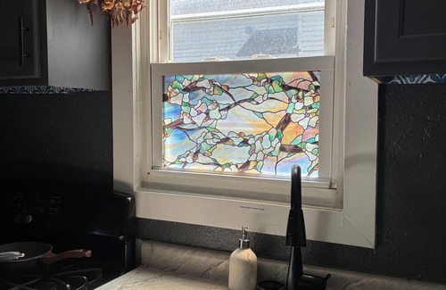 Des Moines House | Entire Bungalow with Fenced-In Yard in Trendy Neighborhood, Central Des Moines