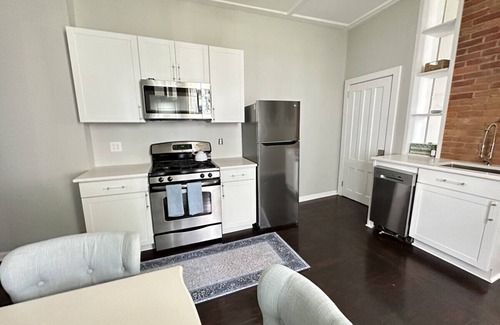 Saratoga Springs Apartment | Entire Downtown property, 4 boutique apartments w off street parking! Walk to everything!