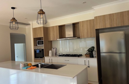 Moncrieff House | Entire four bedroom house in Moncrieff near play ground