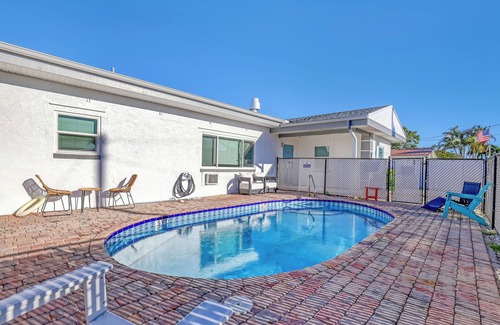 Fort Pierce Villa | Entire guesthouse in Hutchinson Island Walk To Beach/Restaurants