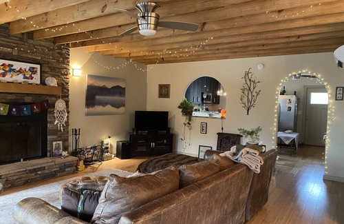 Woodfin House | Entire Home in peaceful location near river and downtown