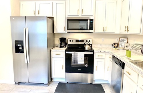Baymeadows House | Entire Home in the Heart of Jax!