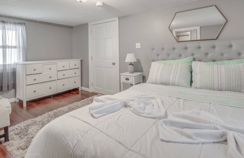Middleton House | Entire Homestay with Cozy winter Fire Pit