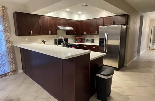 Chinatown House | Entire House 30+days 4 Bedrooms Central Located