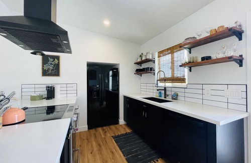 Twentynine Palms House | Entire house in quiet neighborhood! 2 miles from Joshua Tree NP