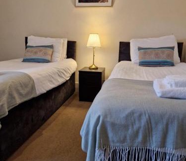 Reading Apartment | Entire house in the heart of Reading for contractors and short term breaks