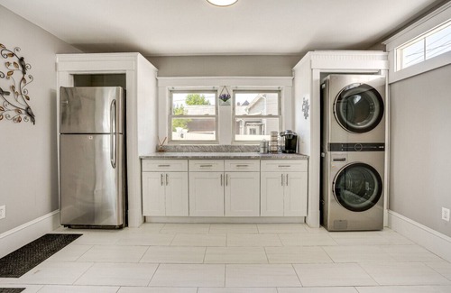 Lynn House | Entire Private home 3BDS 1 and half BTHS/Pet Friendly with fee