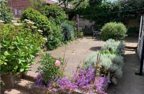 New Brighton House | Entire Seaside Home, Sleeps 8, All en-suite rooms