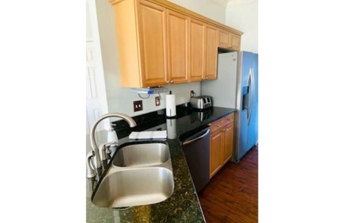 Moody House | Entire Townhouse: Close to Barbers, Talladega, Bass Pro, Outlet Mall and B'ham