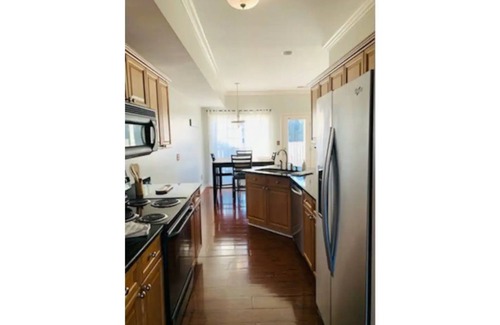 Moody House | Entire Townhouse: Close to Barbers, Talladega, Bass Pro, Outlet Mall and B'ham