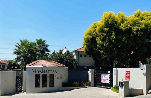 Lone Hill Apartment | Entire Townhouse in Lonehill, Sandton
