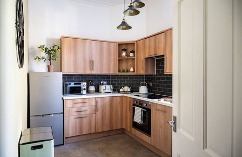 Birnam Apartment | Entire two bed apartment