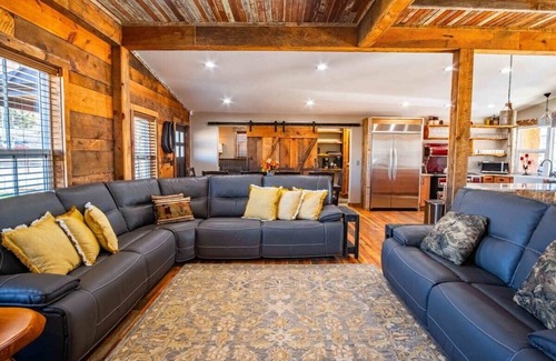 Payson House | Entire Village (4 homes) for Your Stay! Sleeps 27!