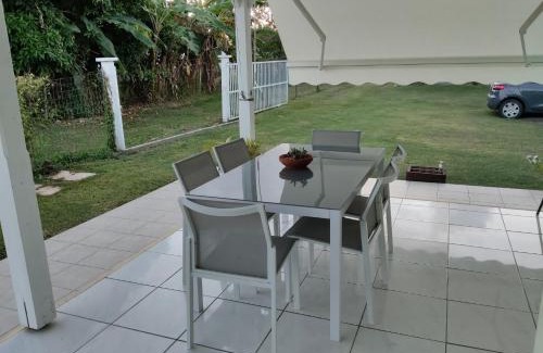 Le Moule House | Entr'azur et sable à la Baie du Moule