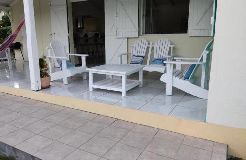 Le Moule House | Entr'azur et sable à la Baie du Moule