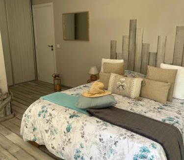 Bormes-Les-Mimosas House | Entre les pins et les oliviers