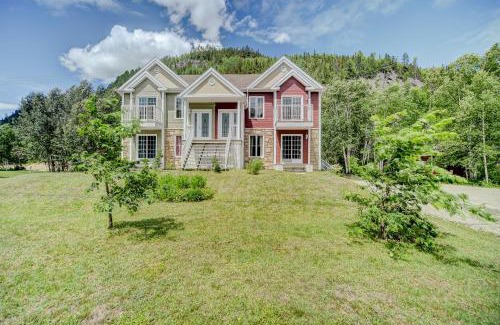 L'Anse-Saint-Jean Apartment | Entre roc et montagne