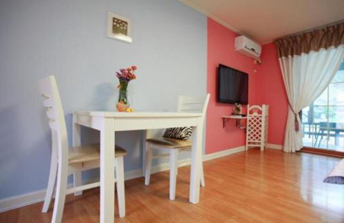 Heungjeonggyegok House | Eoullim Pension Starlight Yard