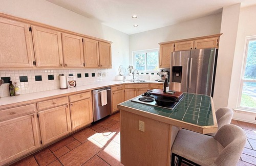 West Oak Hill House | Epic Austin House - Large rooms, Game Room, Gym & more…