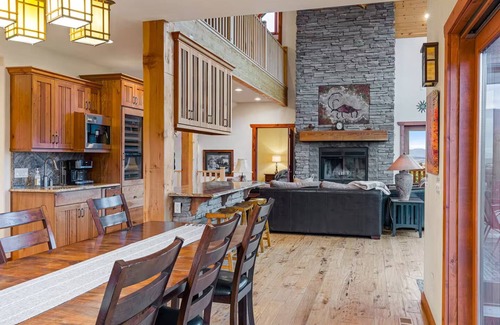 Panguitch Cabin | Epic Bryce Lodge Spa, Views & High-End Comfort | Great for Groups!
