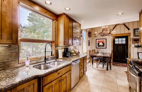 Dillon House | Epic Lake and Mountain Views!