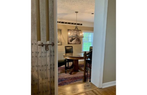 Stamping Ground House | Equestrian Dreams 20 minutes from the Horse Park!