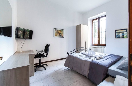 Baranzate Apartment | Erba 6 - One Bedroom Apartment, Sleeps 4