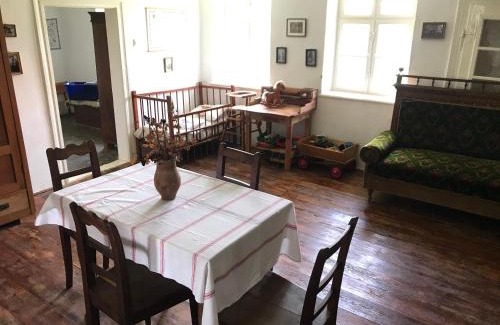 Erdosmecske House | Erdősmecskei sváb vendégházak és Jurtaszállás
