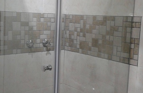 Ekurhuleni House | Erica's: Farrarmere - Small Double bed for 1 person.