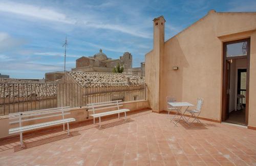 Erice Apartment | Erice Lovely Apt with Terrace and Stunning View