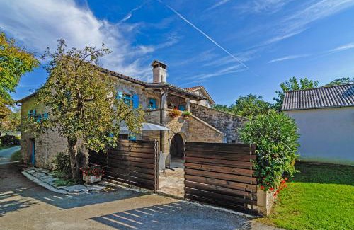 Heki House | Erisa in Trošti (Haus für 6 Personen)