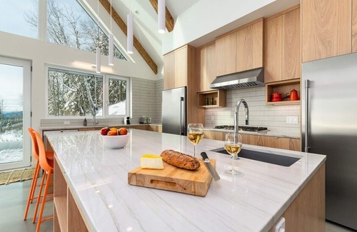 Baie-St-Paul House | Ermitage St-Laurent 173: Luxury River View Retreat