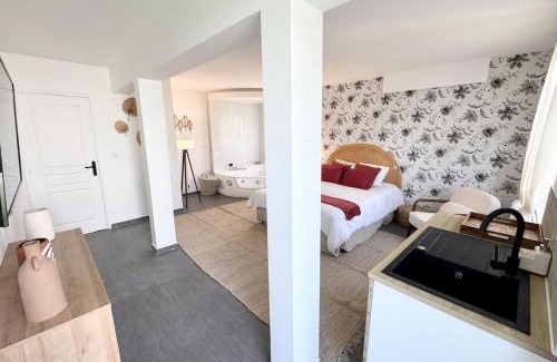 Queven Apartment | Escale Douceur avec Spa Privé Ambiance Bohème
