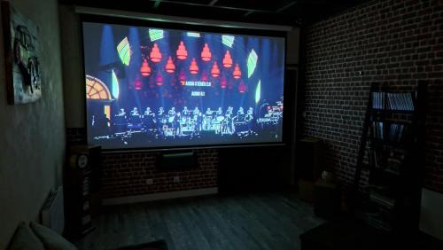 Civray Bed & Breakfast | Escapade cosy du Berry avec sauna, billard, salle cinéma chez Sylvie