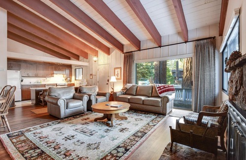 Tahoma House | Escape at Waters Edge | Private HOA Pier, Patio w/BBQ, Near Beach and Bay!
